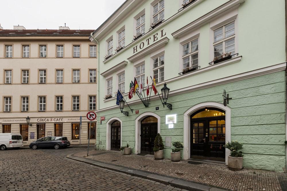 Betlem Club Hotel Prague Exterior photo